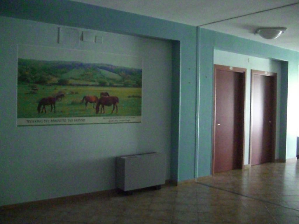 Hotel Menta E Rosmarino Monte SantʼAngelo Chambre photo