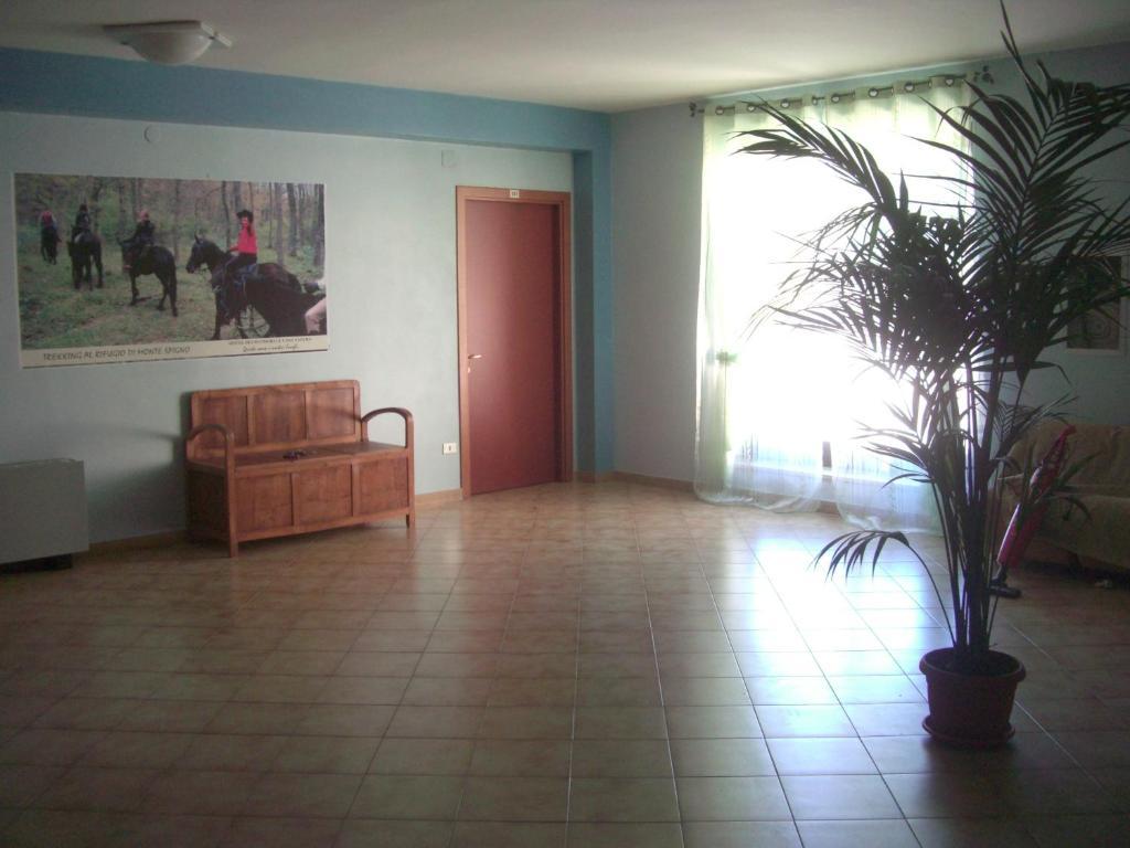 Hotel Menta E Rosmarino Monte SantʼAngelo Chambre photo