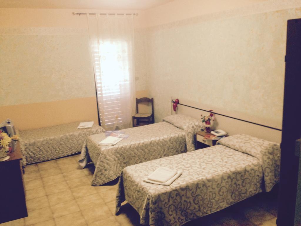 Hotel Menta E Rosmarino Monte SantʼAngelo Extérieur photo