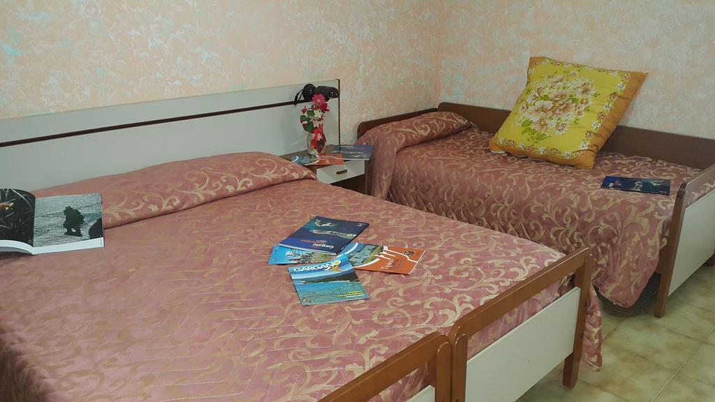 Hotel Menta E Rosmarino Monte SantʼAngelo Chambre photo