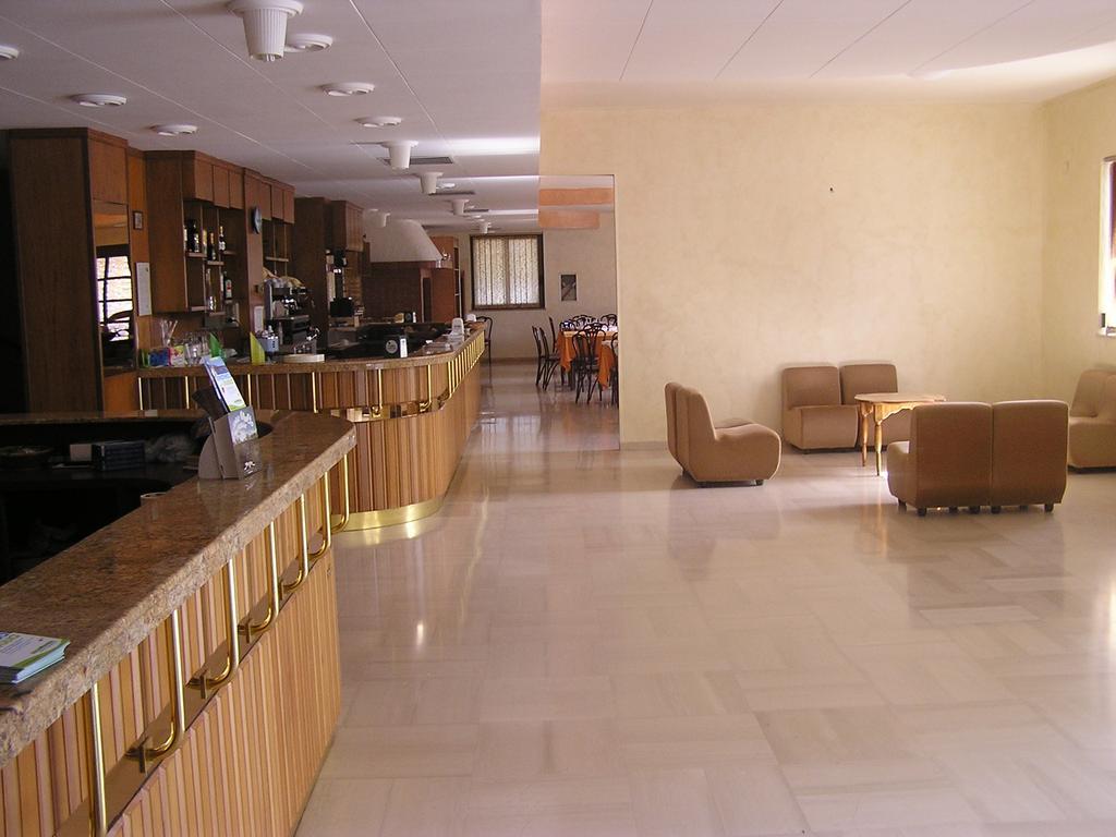 Hotel Menta E Rosmarino Monte SantʼAngelo Extérieur photo